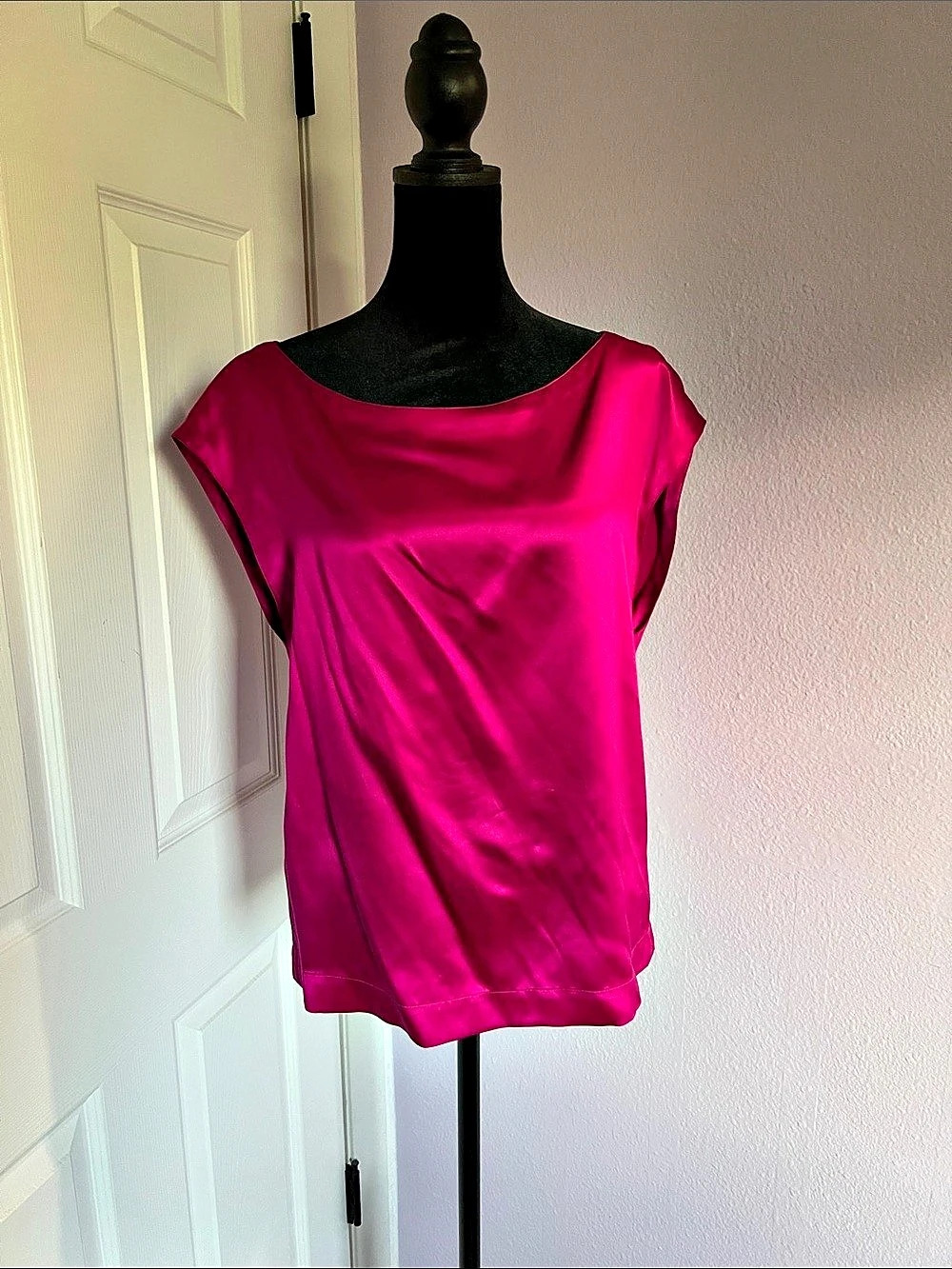Vintage Anne Klein Silk Short Sleeve Blouse in Pink Medium Like New